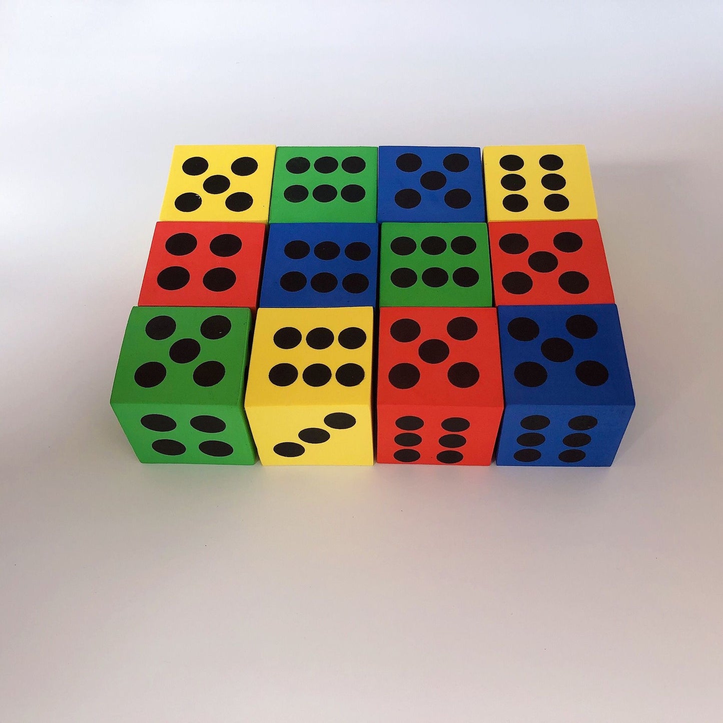 Cube-Shaped 12Pieces 3.7cm dices